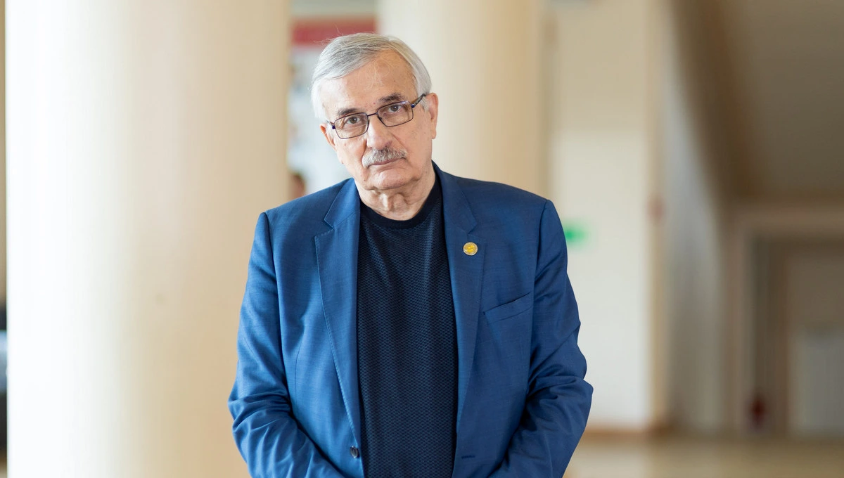 Виктор Гроховский стал лауреатом премии Метеоритного общества